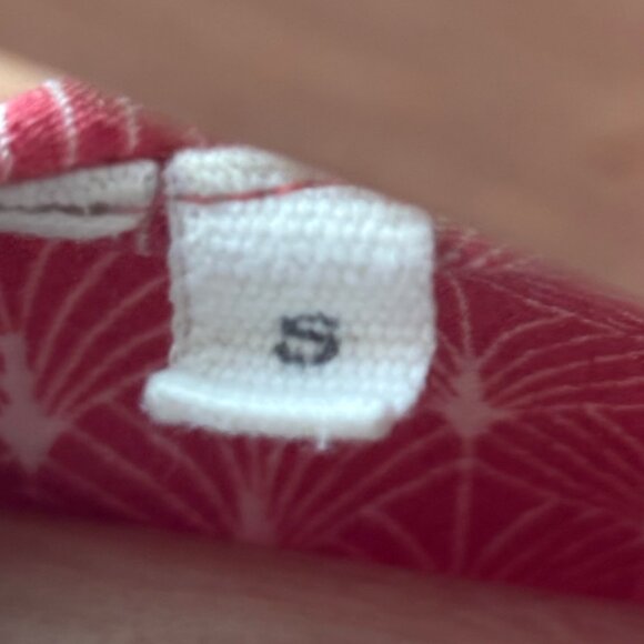 Basic Apparel Blouse Small - Picture 4 of 5